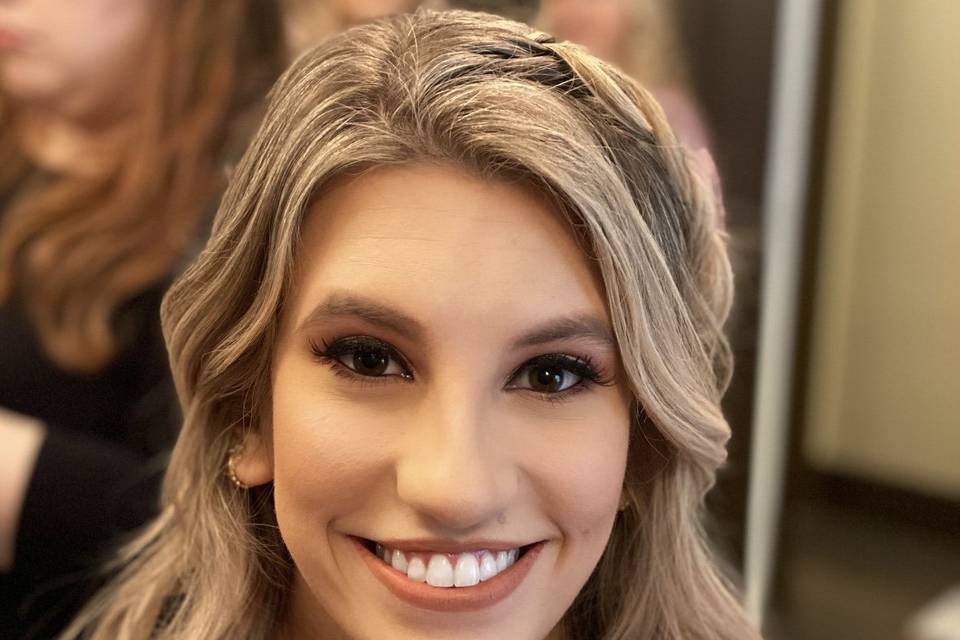 MAKEUP