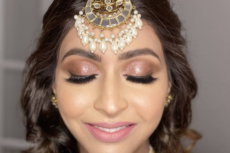 MAKEUP
