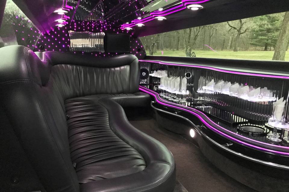 10 Passenger Chrysler 300 Limo