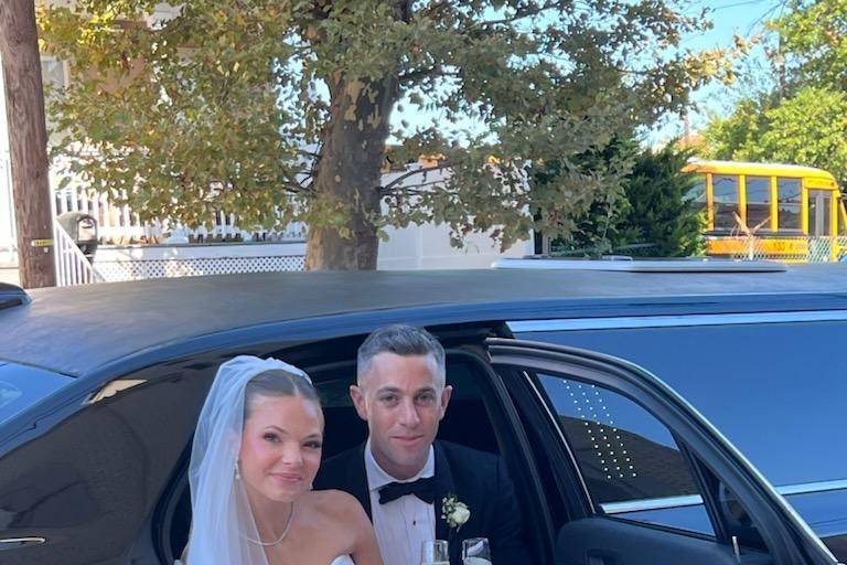 11 Pass. Chrysler 300 Limo