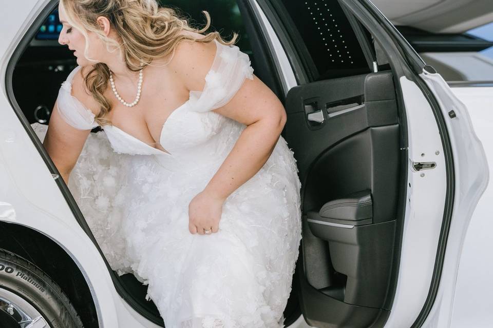 11 Pass. Chrysler 300 Limo