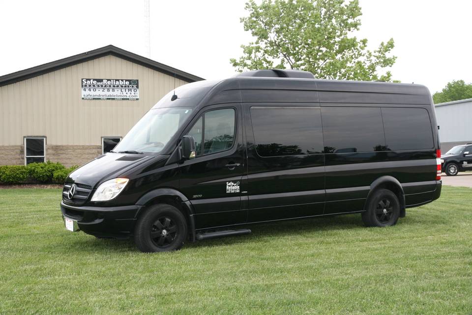 Safe and Reliable Limousine