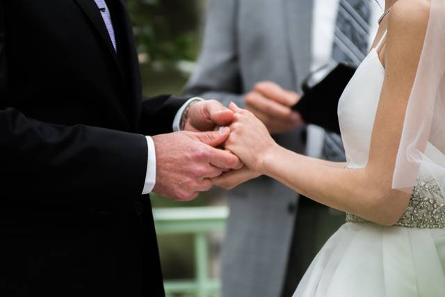 Exchanging rings - Sam Girgis Photography