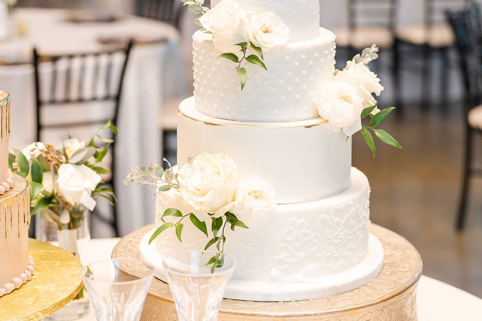 The Village Bakery - Wedding Cake - Houston, TX - WeddingWire