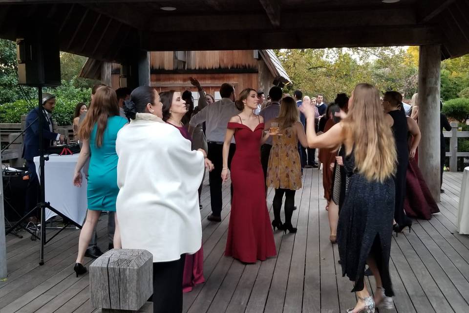 Everyone dancing