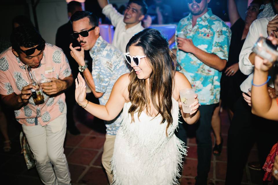 The bride is vibin'!