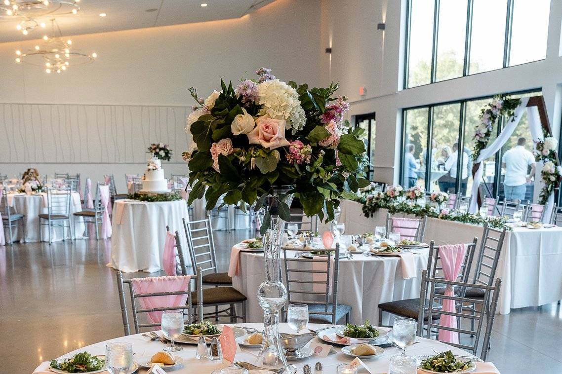 The Venue at Maison du Lac Venue Pacific, MO WeddingWire