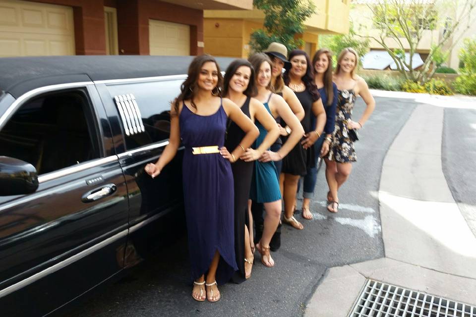 In The Scene Limousine & Partybus