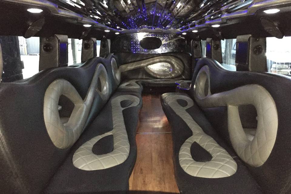 In The Scene Limousine & Partybus