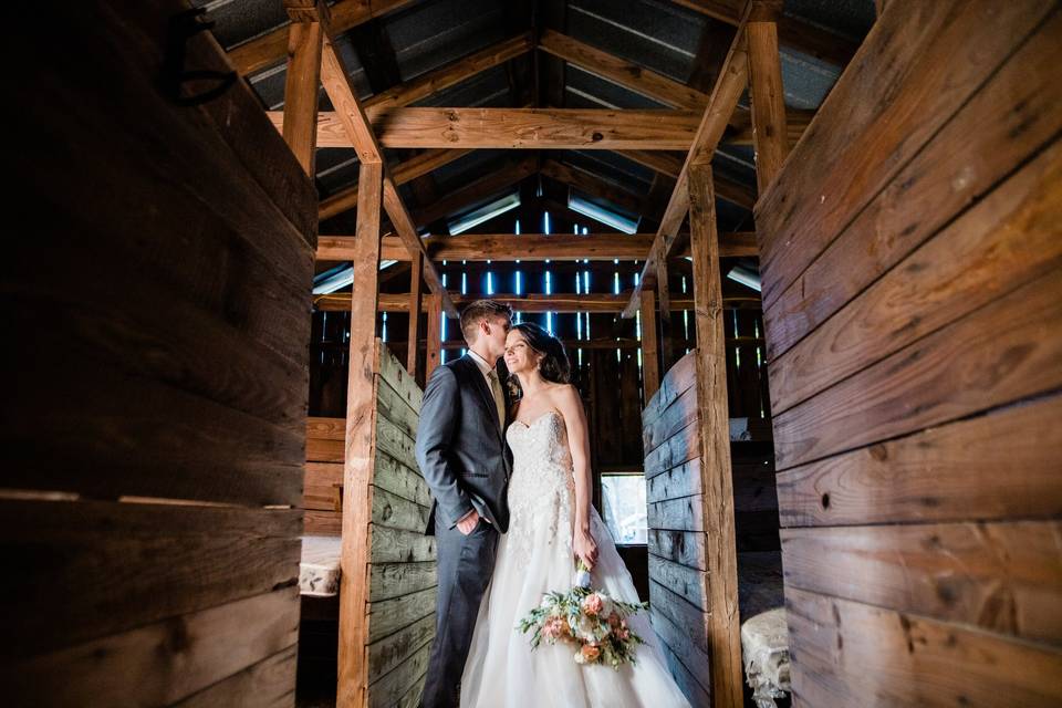 Rustic venue - Eastcreek Photography