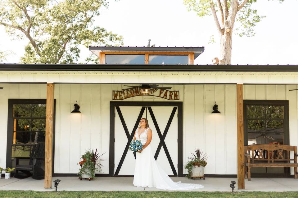 Barn Bridal Portraits