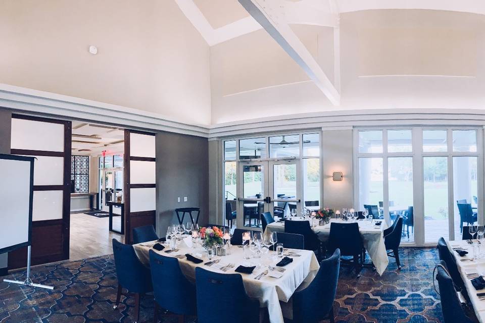 Ballroom with lakeviews