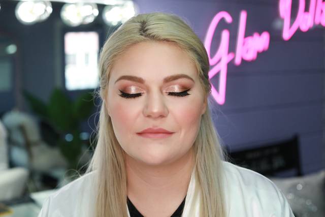 Shimmery eyes, nude lip