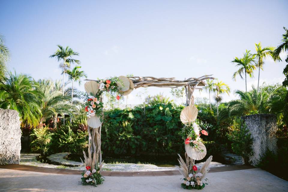 Ceremony arch