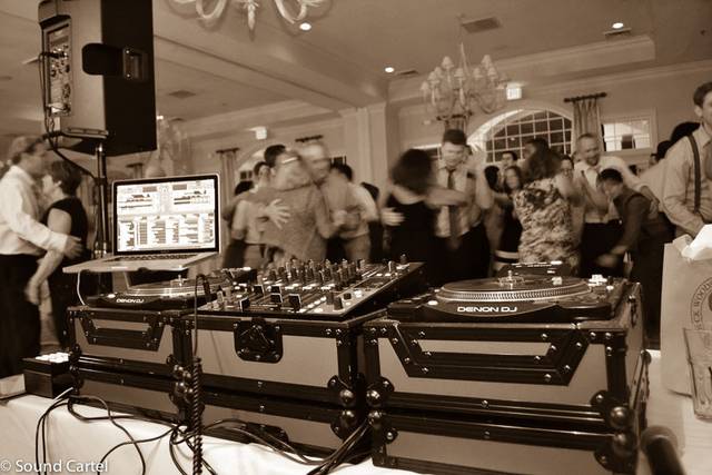 Triangle DJ