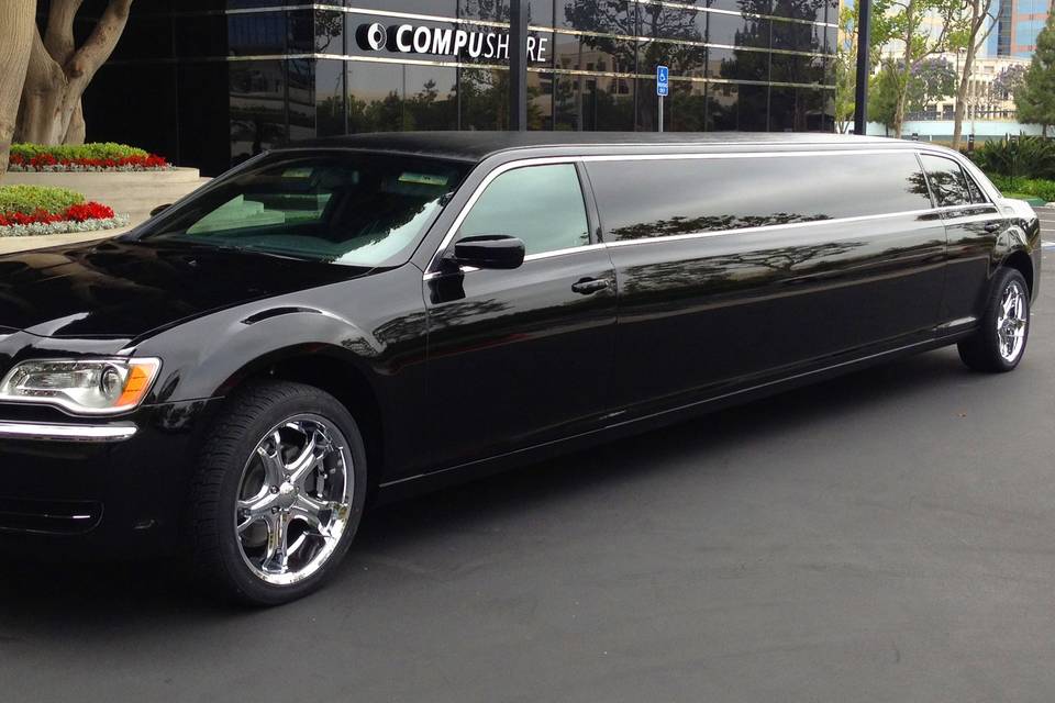 2019 Black 300C Limo