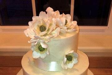 Elegant wedding cake