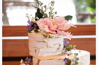 Floral wedding cake