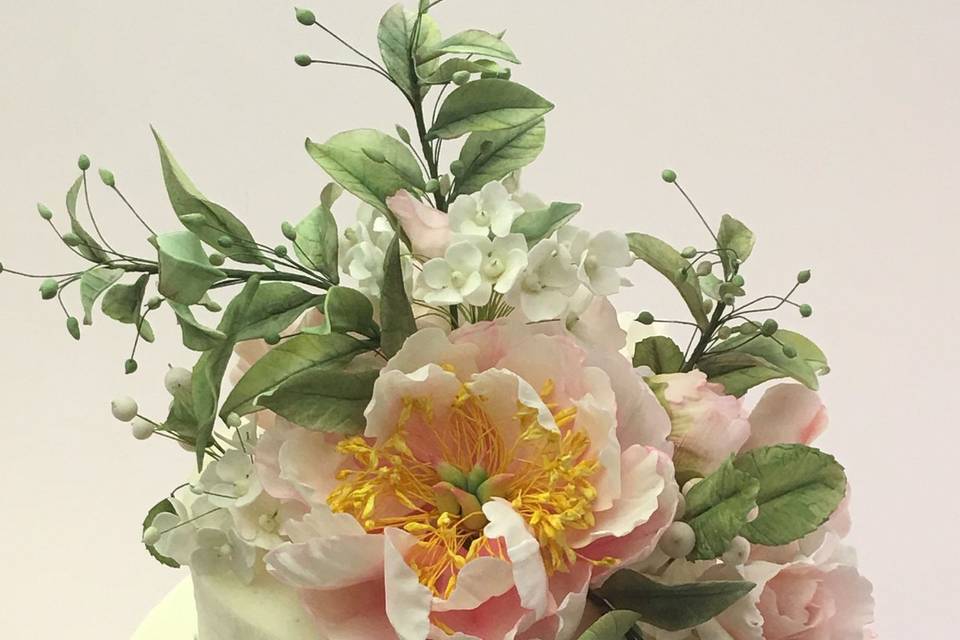 Floral wedding cake