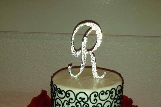 Wedding cake with black details