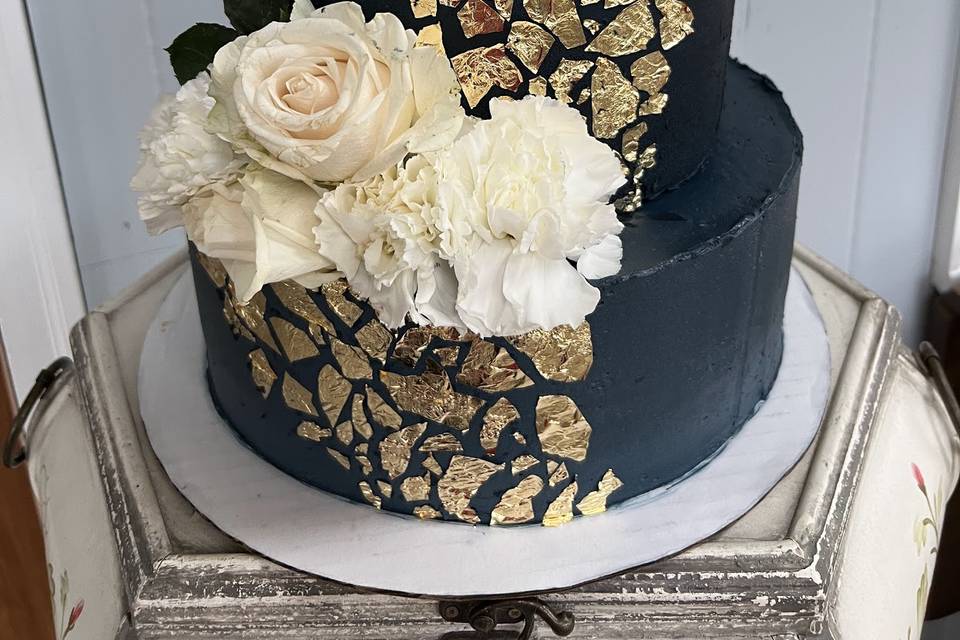 Navy and Gold Wedding Cake
