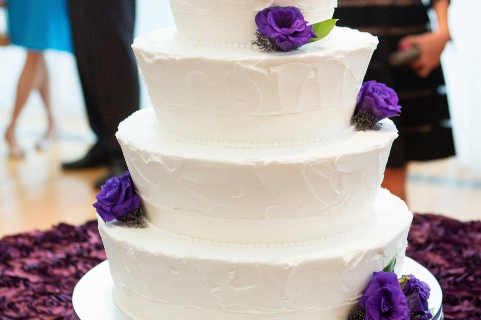 Wedding cake with purple decors