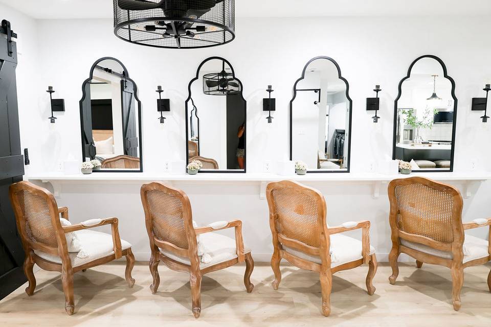 Makeup mirrors