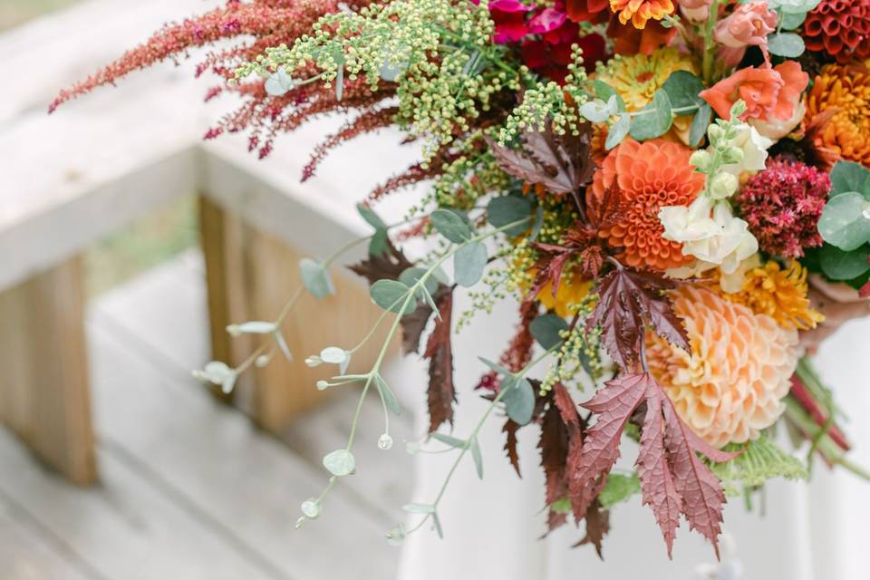 Vibrant, bold autumn bridal
