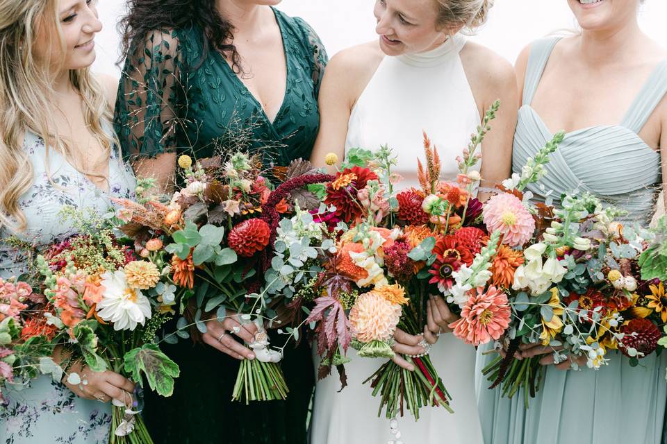 Lush fall wedding party