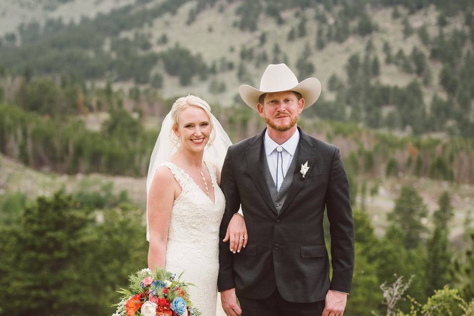 In the mountains - Colorado Wedding Photography