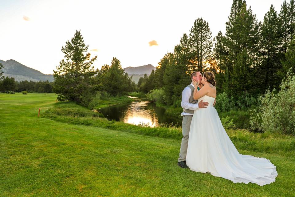 Lake tahoe gold resort wedding