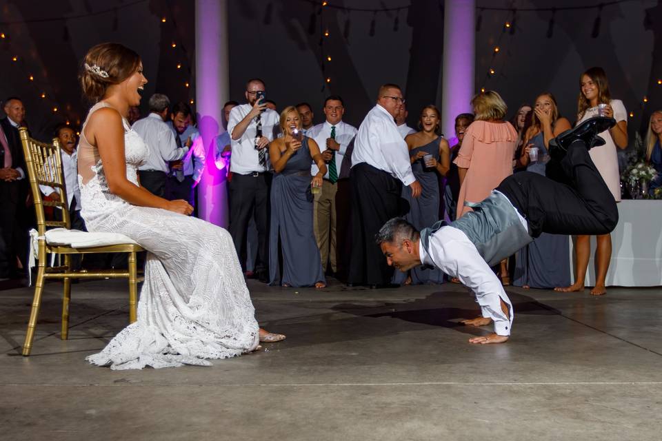 Garter toss