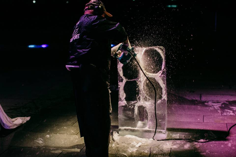 Live Ice Carving