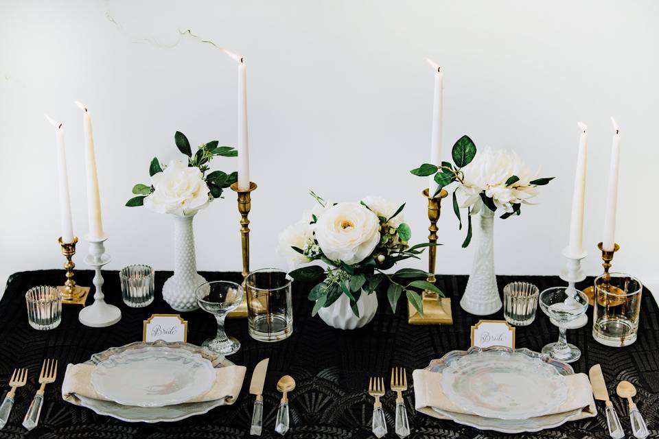 Glamour Prudence Table Decor