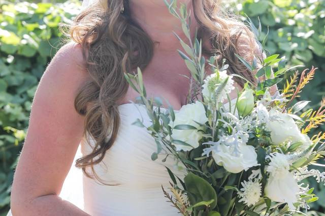 Summer wedding beauty