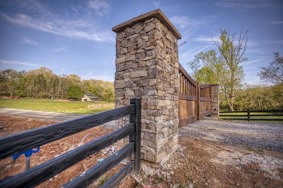 Staurolite Barn