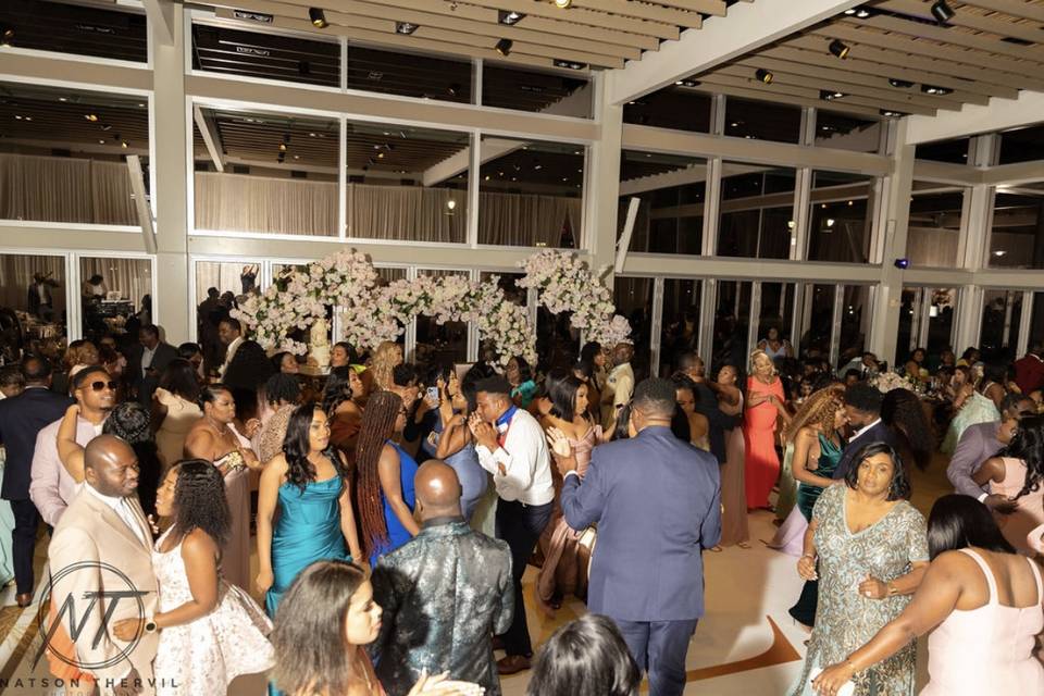 Reception In Motion
