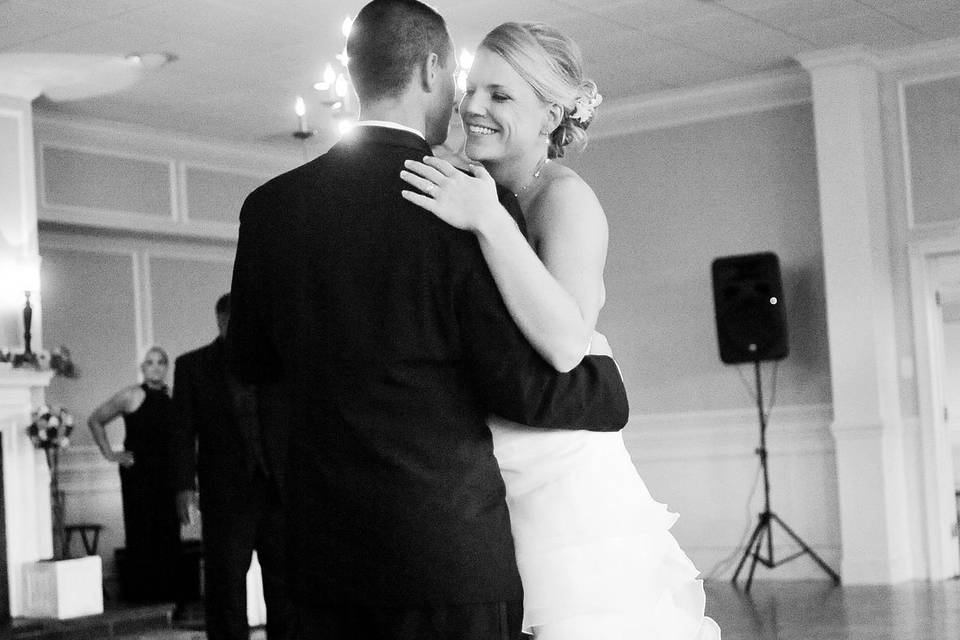 The bride and groom's first dance