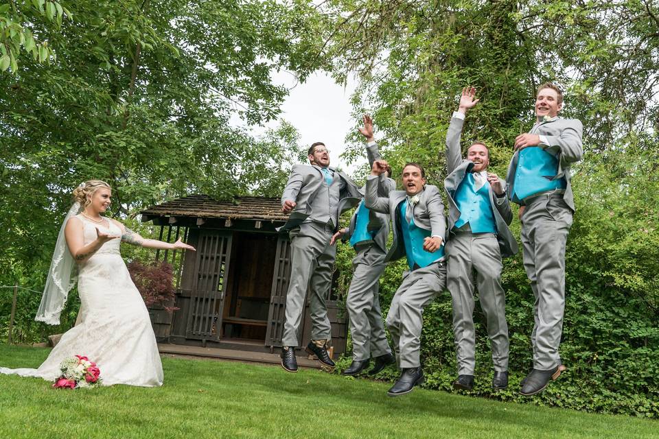 Bride with bridesmaids water oasis in 2017