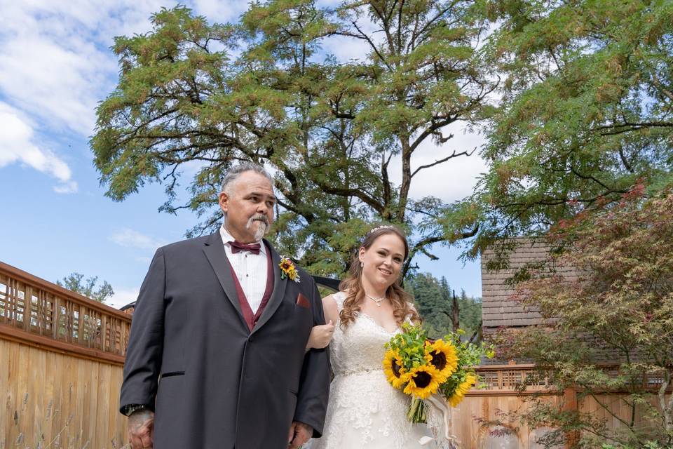 Father/daughter aisle walk