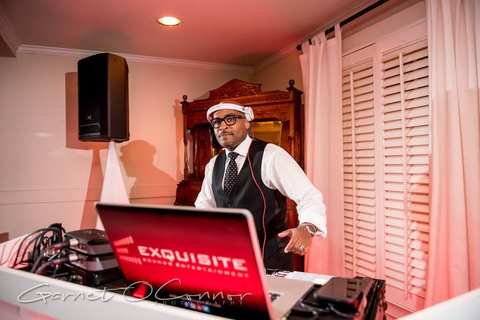 Wedding dj