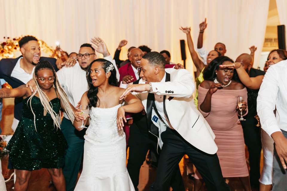 Exquisite Sounds Entertainment