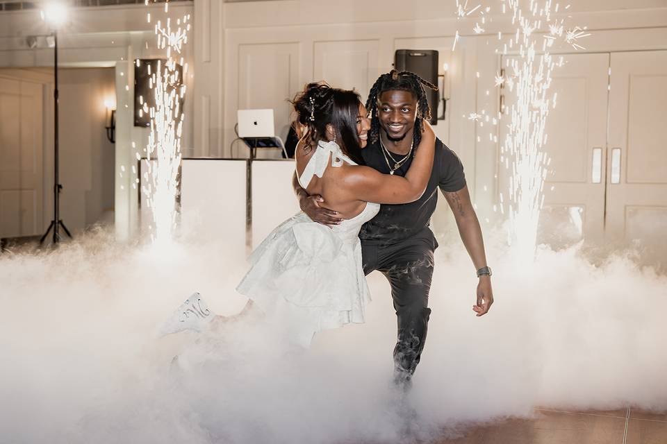 Exquisite Sounds Entertainment