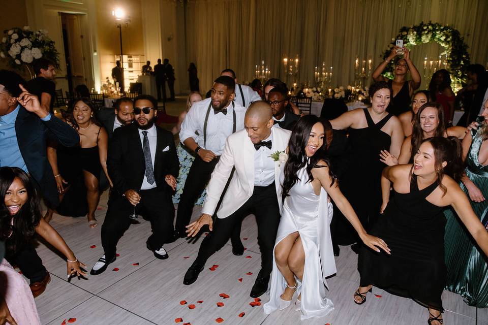 Exquisite Sounds Entertainment