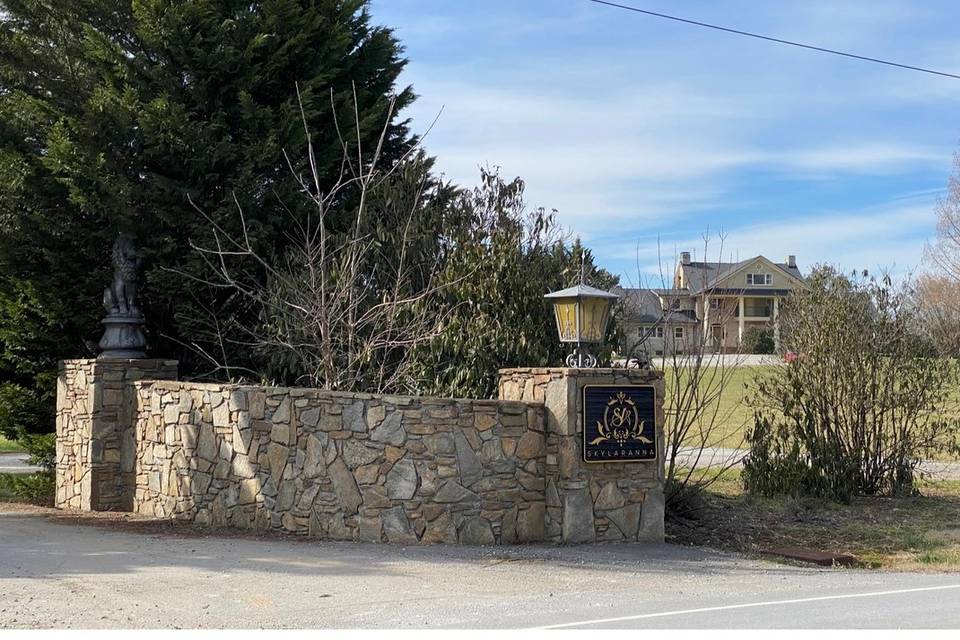 Skylaranna Hotel & Resort