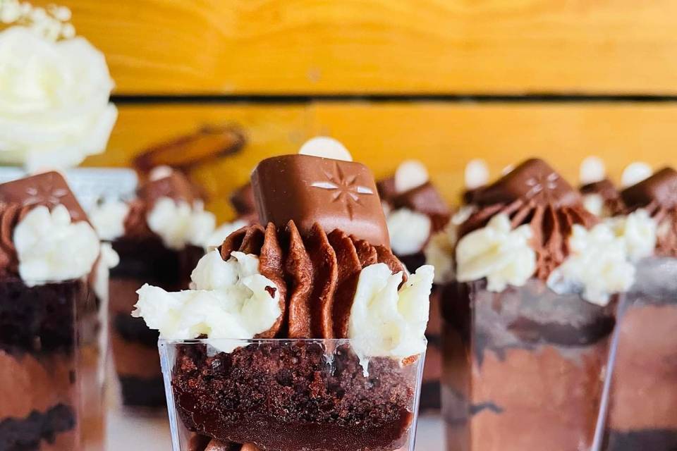 Chocolate cake shooters