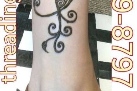 Eyebrow Threading & Henna Tattoo