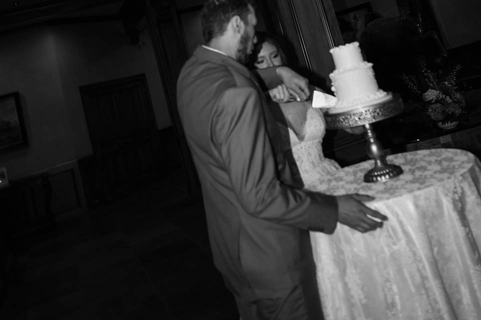 Cutting Cake