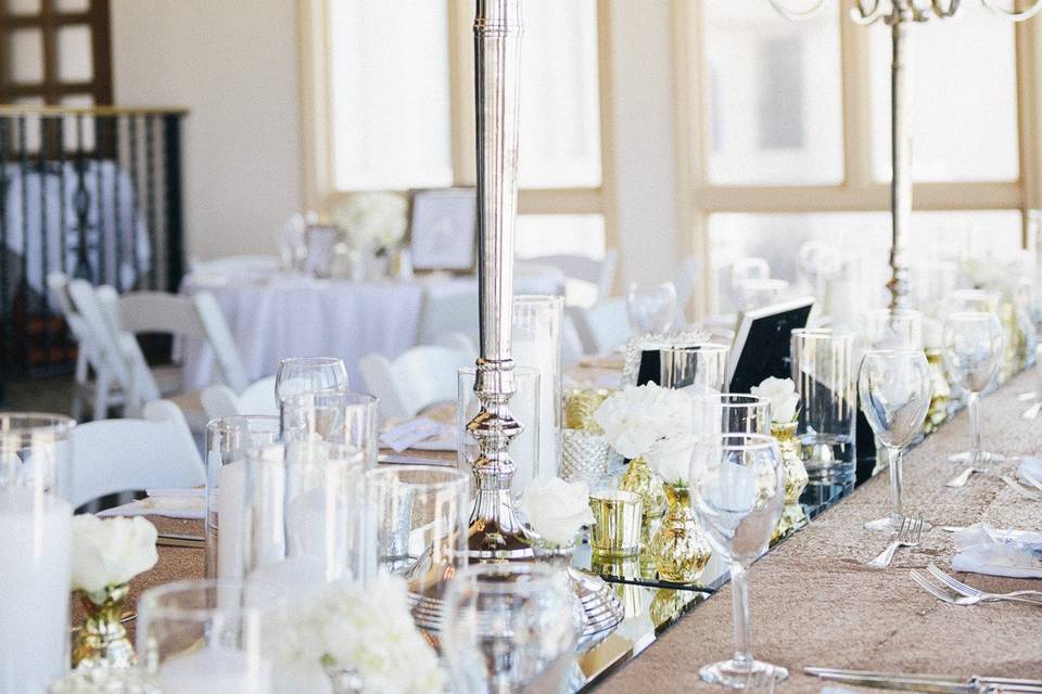 Long table with white flower decors