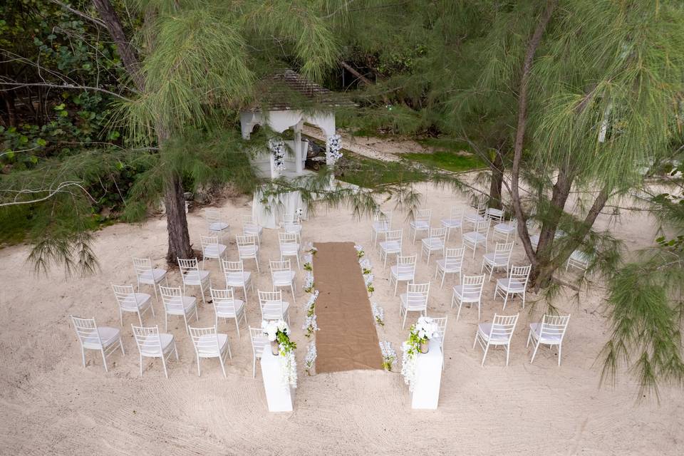 All white ceremony Anna & Sam